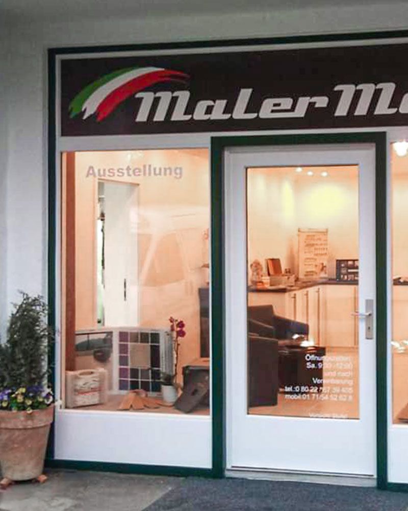 Eingang des Showrooms der Firma Maler Monti am Tegernsee